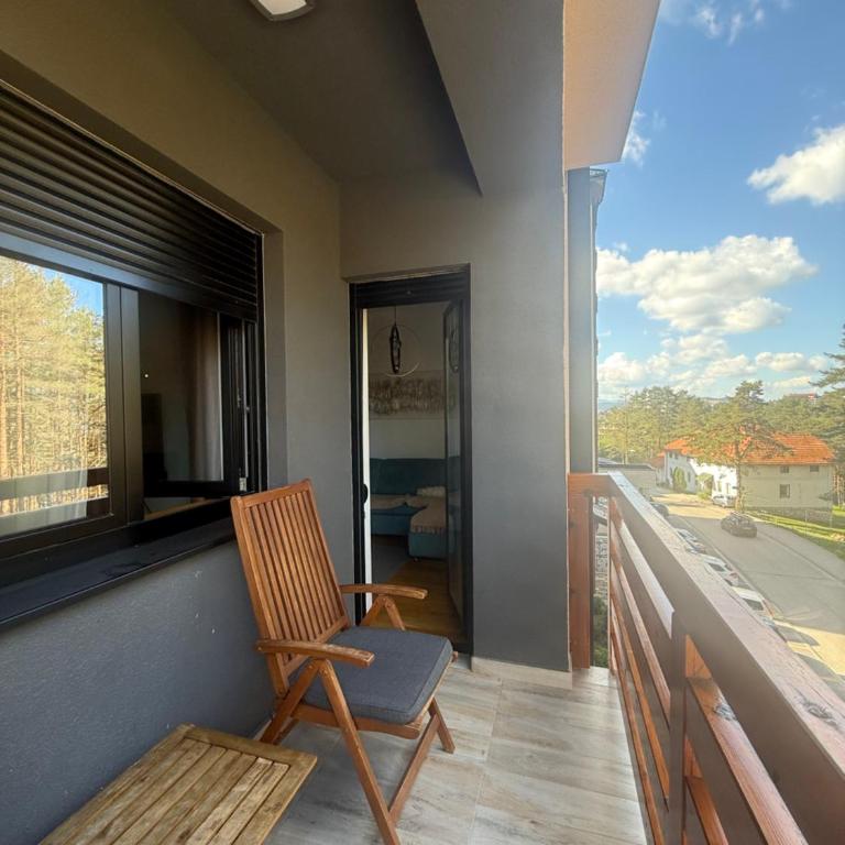 Leo Pine Lux Apartments - One-Bedroom Apartment - 8