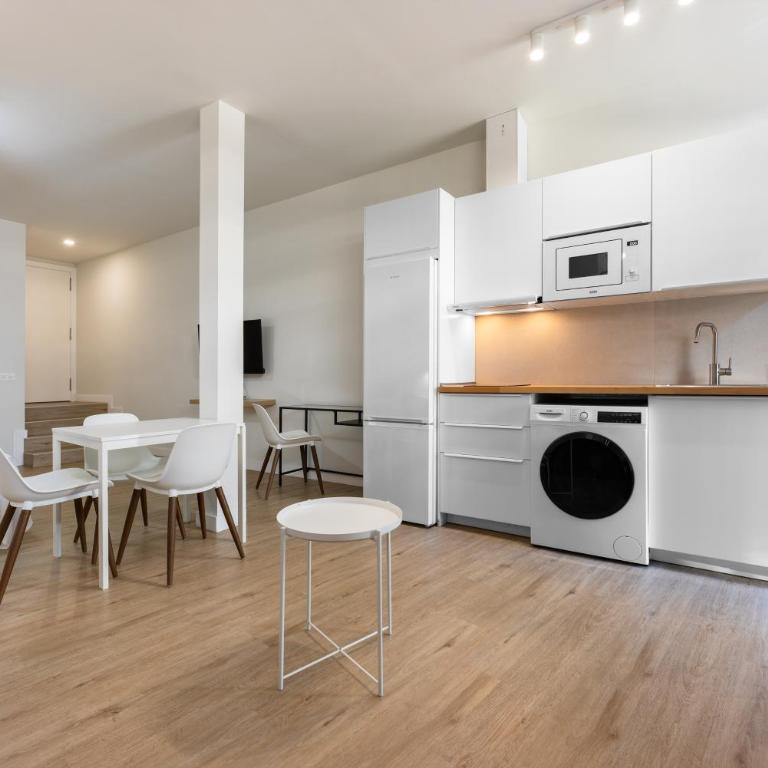 Bristol Sunset Beach - Holiday Apartments - Loft - 4