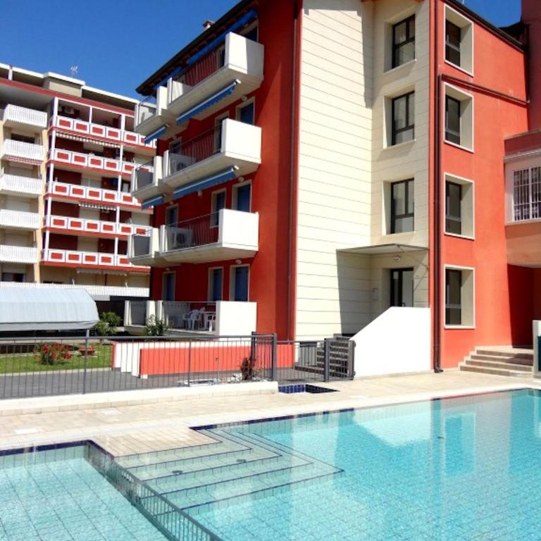 Comfortable flat with shared pool - Appartamento - 15