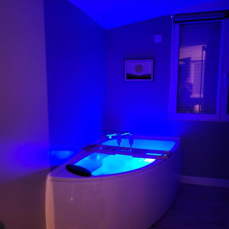 Auberge Restaurant du Virage - Suite avec Baignoire Spa - 9