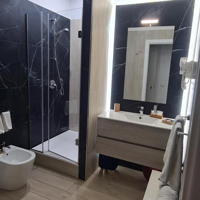 Ruggero Settimo Gallery - Deluxe Room - 11