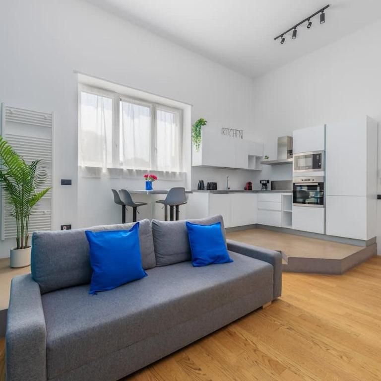 Bold Corner - Authentic district close to Center - Two-Bedroom Apartment - 2