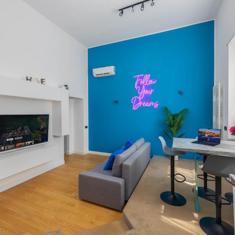 Bold Corner - Authentic district close to Center - Two-Bedroom Apartment - 1