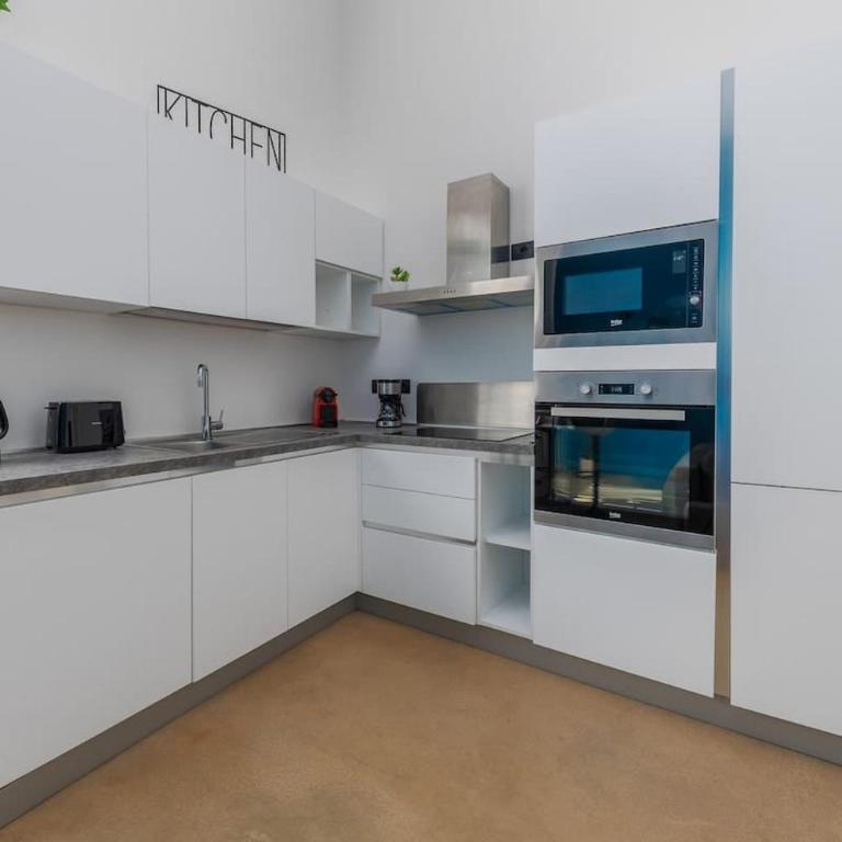 Bold Corner - Authentic district close to Center - Two-Bedroom Apartment - 5