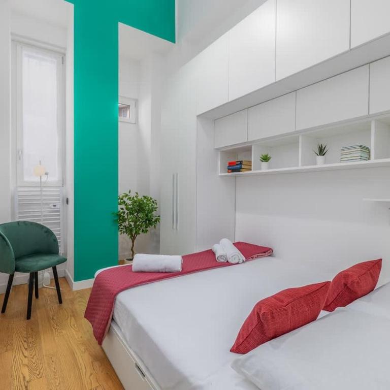Bold Corner - Authentic district close to Center - Two-Bedroom Apartment - 12