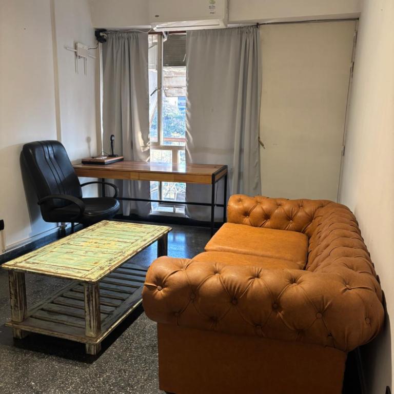 Cómodo departamento en Barrio Norte con vista a Plaza Urquiza - One-Bedroom Apartment - 3