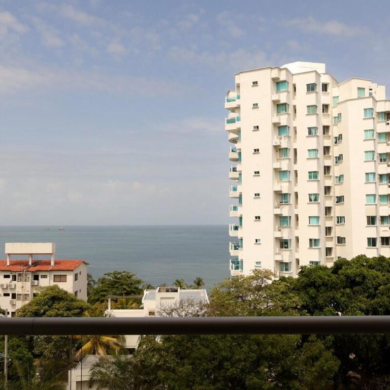 Modern apartment with direct ocean view - Two-Bedroom Apartment - 22