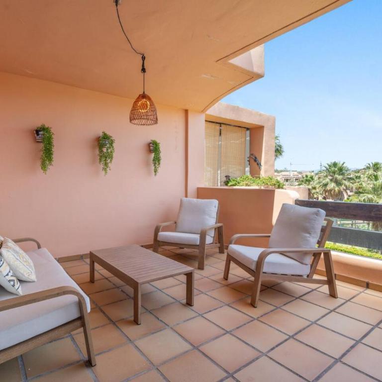 Family Friendly 2BR in Casares Pool and Padel Fun - Apartamento - 5