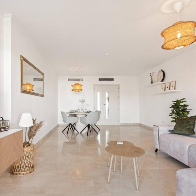 Family Friendly 2BR in Casares Pool and Padel Fun - Apartamento - 7