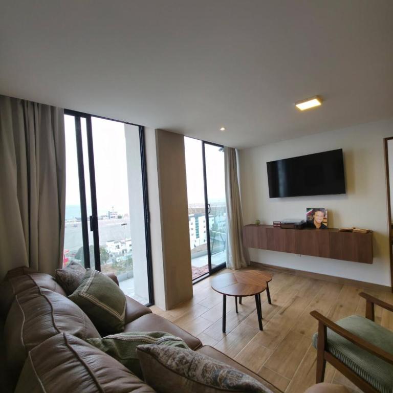 Modern 2BR Ocean View Pool & Kids Area CheckIn 2PM - Two-Bedroom Apartment - 11
