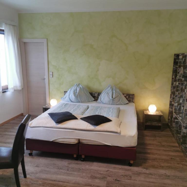 Frühstückspension Gasthof Gesslbauer - Vierbettzimmer - 3