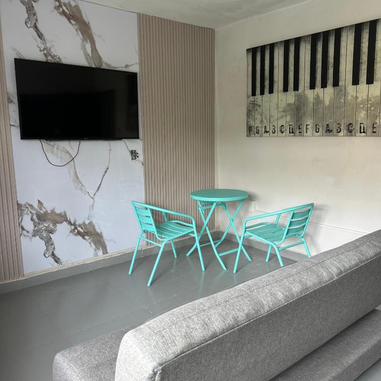 Amplia habitación privada a minutos de Fundidora - Habitación Triple con baño privado - 6