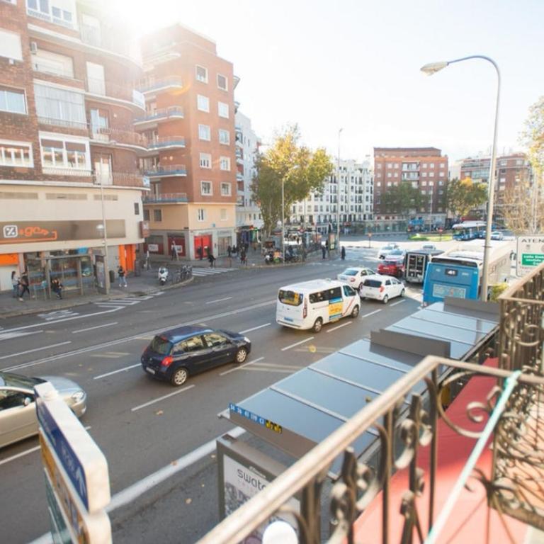 Central House - Two-Bedroom Apartment - 5