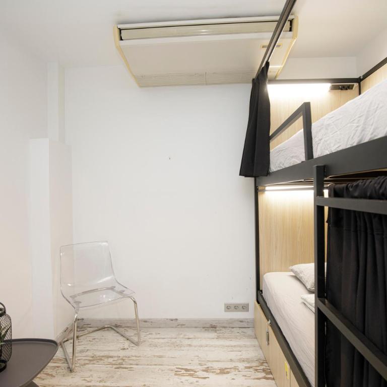 Onefam Sants - Cama en habitación compartida mixta de 6 camas - 5