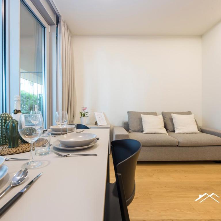 Waterfront Lux, 1BR, AC, Parking, GYM, Wifi By Tilo - Deluxe One-Bedroom Apartment - 15