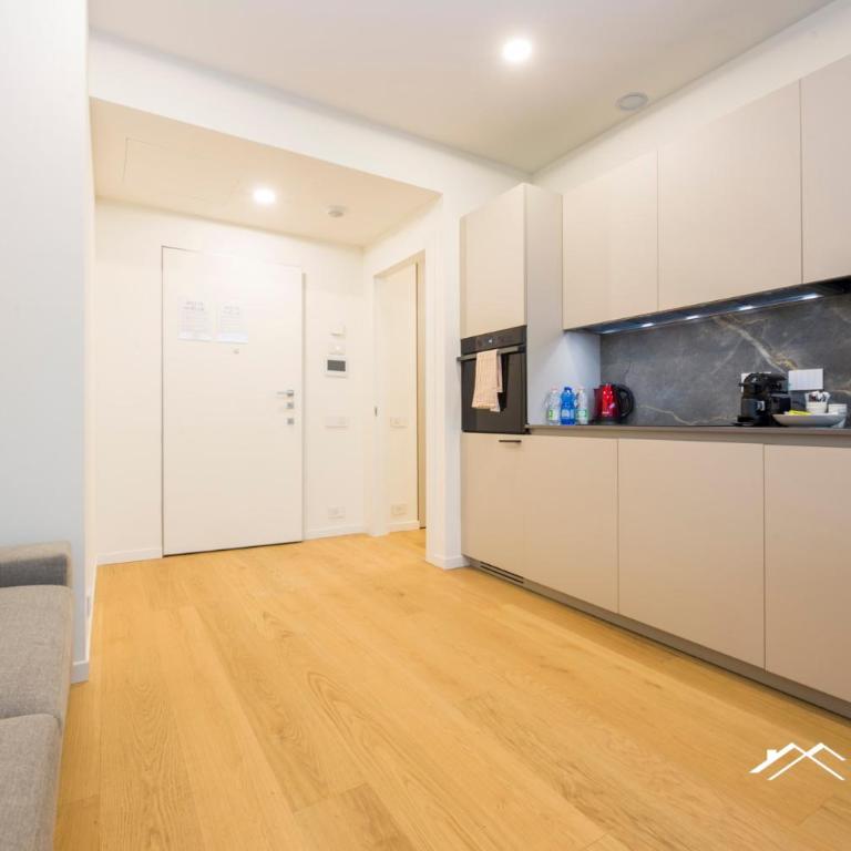 Waterfront Lux, 1BR, AC, Parking, GYM, Wifi By Tilo - Deluxe One-Bedroom Apartment - 16