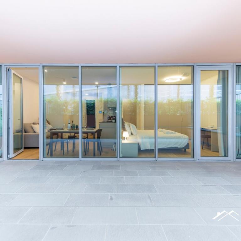 Waterfront Lux, 1BR, AC, Parking, GYM, Wifi By Tilo - Deluxe One-Bedroom Apartment - 27