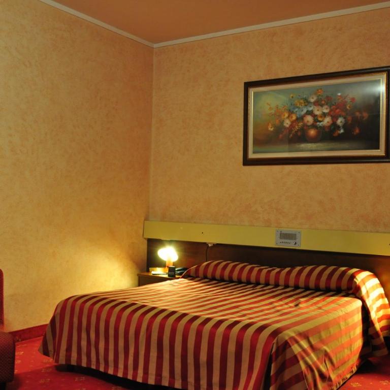 Hotel Country Club - Camera Tripla - 1