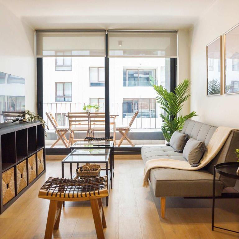 Chic 1BR Oasis for 3 in Bustling Las Condes - Apartment - 6
