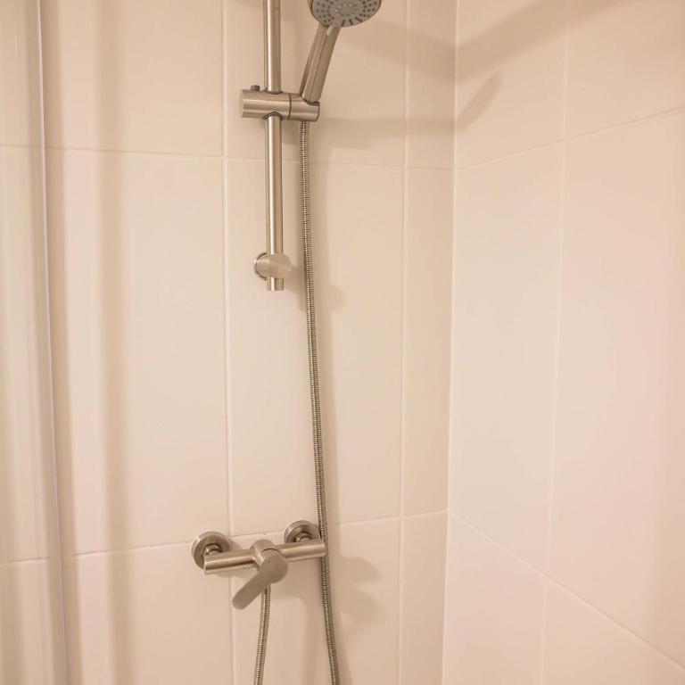 Chic 1BR Oasis for 3 in Bustling Las Condes - Apartment - 23
