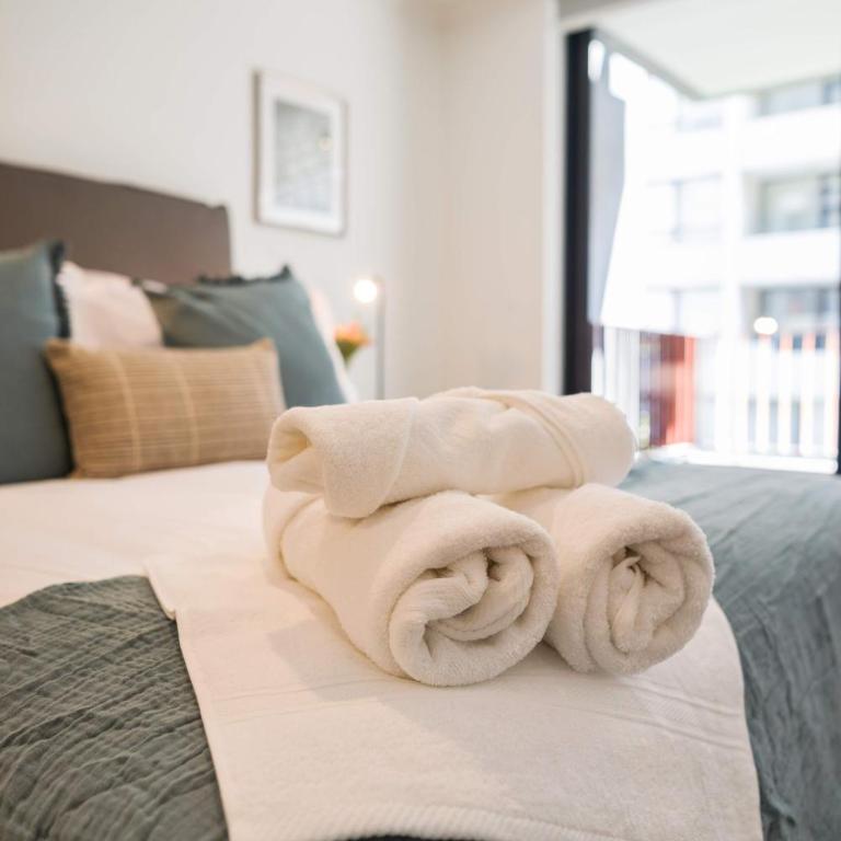 Chic 1BR Oasis for 3 in Bustling Las Condes - Apartment - 20