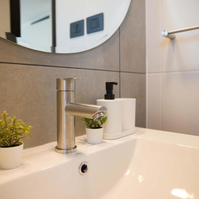 Full Stylish 2BR Oasis for 5 in Lively Las Condes - Apartment - 25