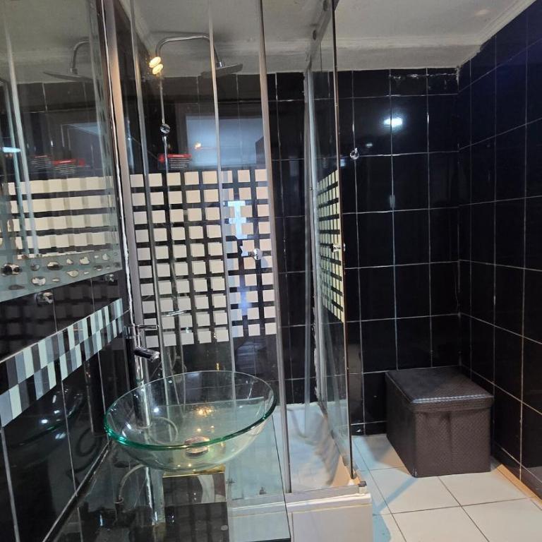 Comodo departamento ,Viña del mar cercano al Casino y Playa - Three-Bedroom Apartment - 5