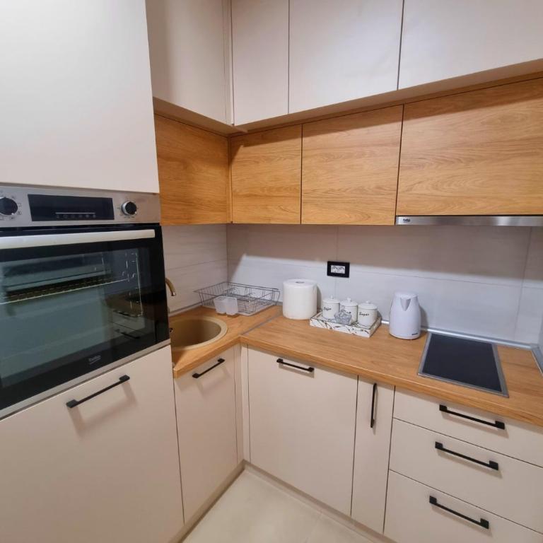 Leonardo 51 - One-Bedroom Apartment - 11