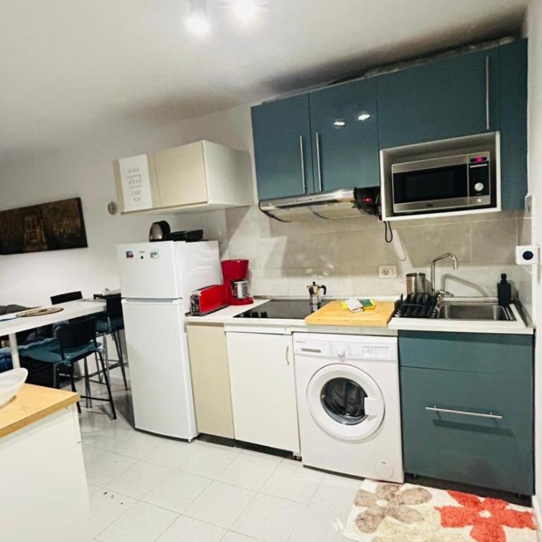 Happiness - One-Bedroom Apartment - 41