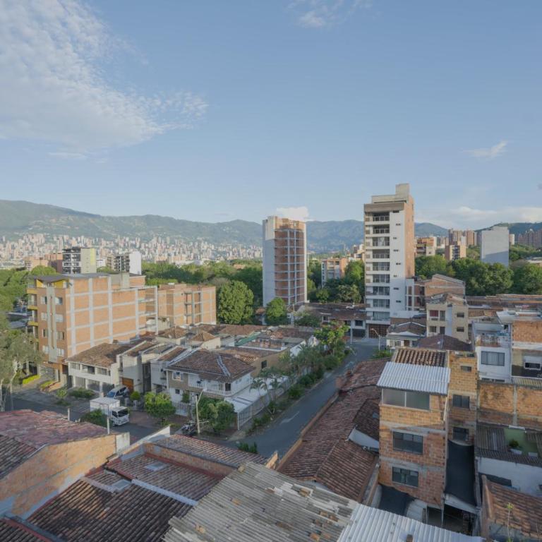 BRENT 30 Living - Apartment with City View - 12