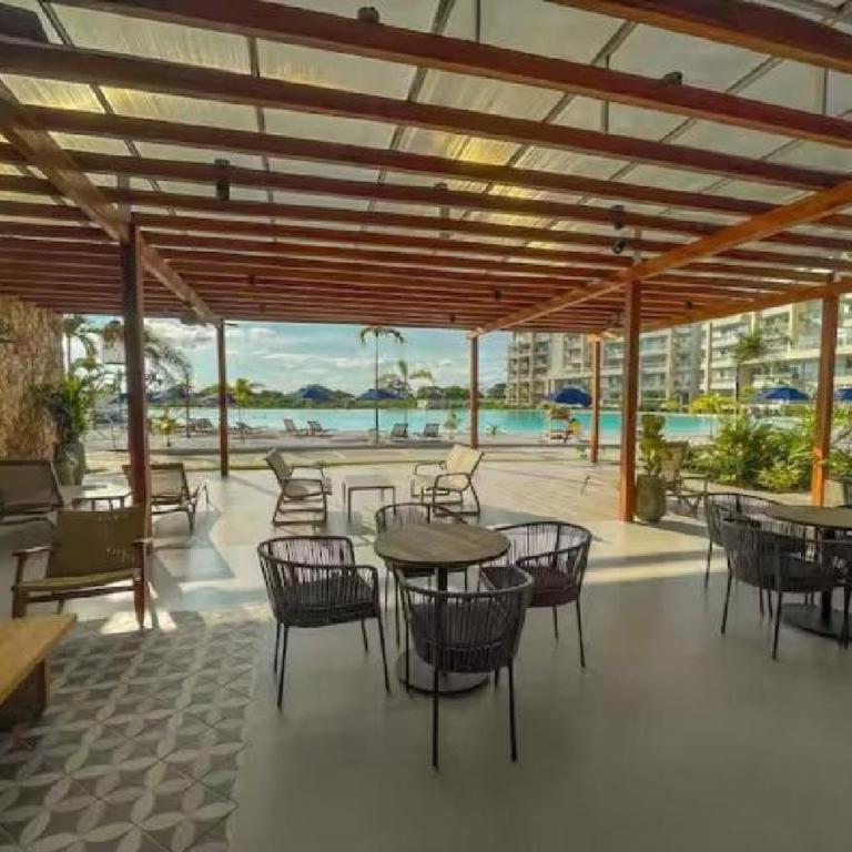 Apartamento 4g Baia Kristal Cartagena - One-Bedroom Apartment with Balcony and Water View - 31