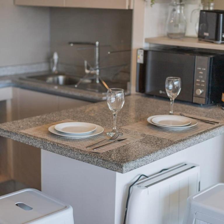 Discover the authentic energy of Barrio Italia - Apartment - 4
