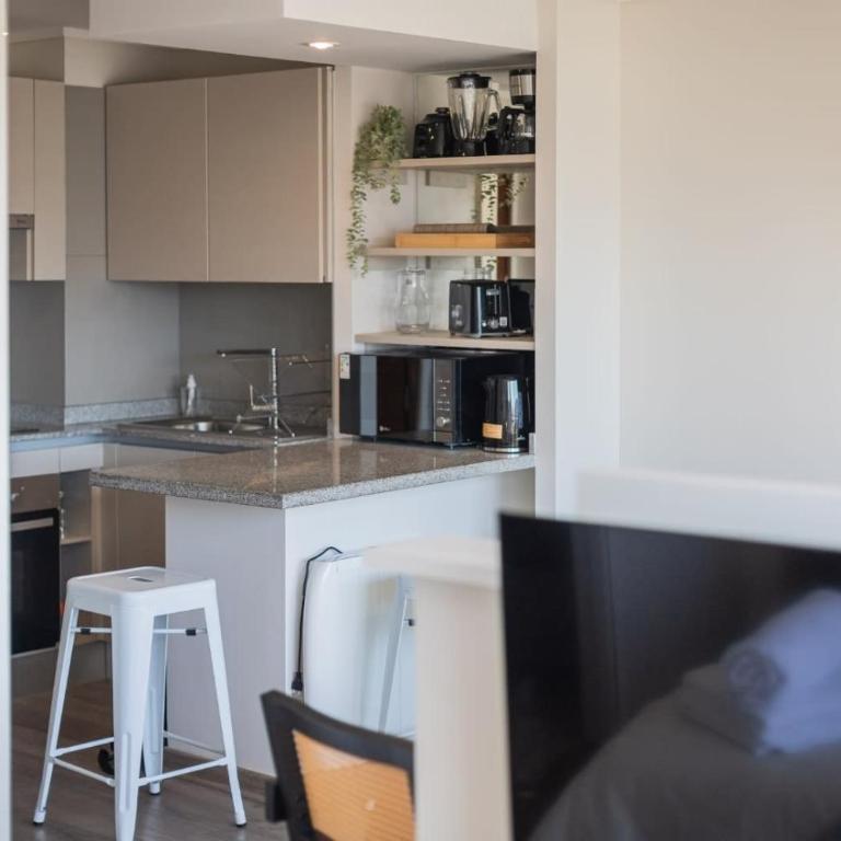 Discover the authentic energy of Barrio Italia - Apartment - 15
