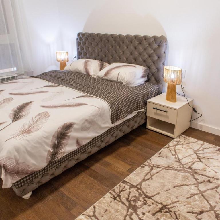 I&I Tesla 2Bedrooms V - Two-Bedroom Apartment - 9