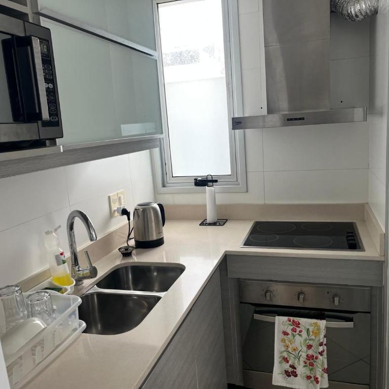 Puerto area, close to everything! - Apartamento de 2 dormitorios con balcón - 5