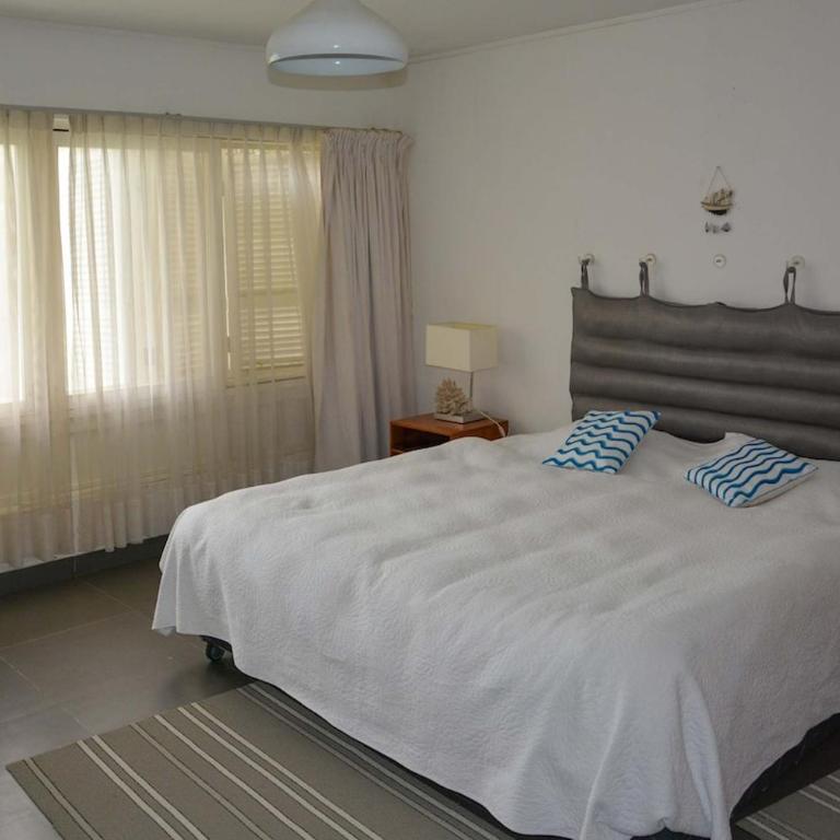 Modern 5BR House with Private Pool in Paracas - Five-Bedroom House - 5