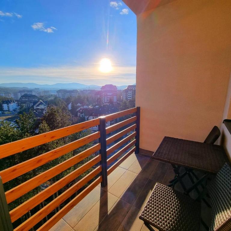 Leonardo 83 - One-Bedroom Apartment - 3