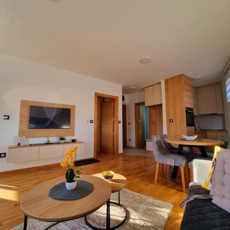 Leonardo 83 - One-Bedroom Apartment - 18