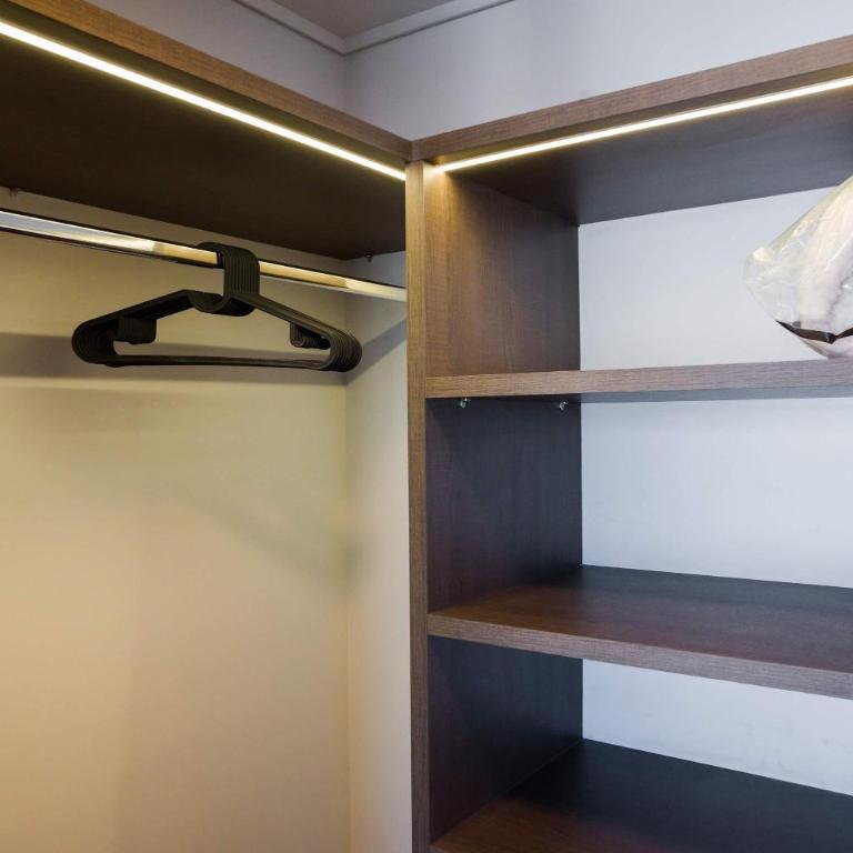 Elegant Oasis in the Heart of Las Condes 2BR - Apartamento - 24