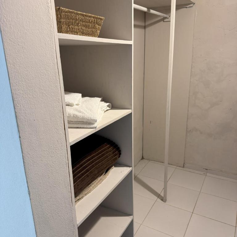 Colon 533A - One-Bedroom House - 10