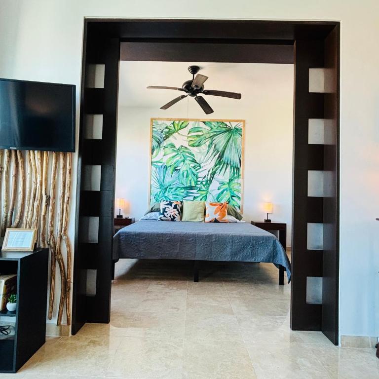 Stylish Central 2BR 2BA Rooftop Pool & Sea Views - Two-Bedroom Apartment - 28