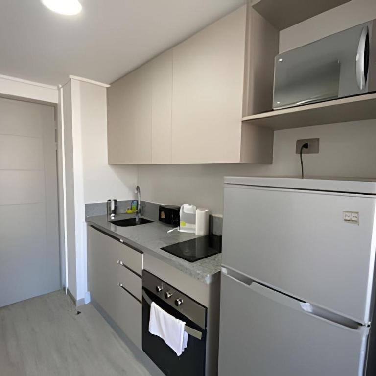 Edificio Stepke - Studio Apartment with Balcony - 14