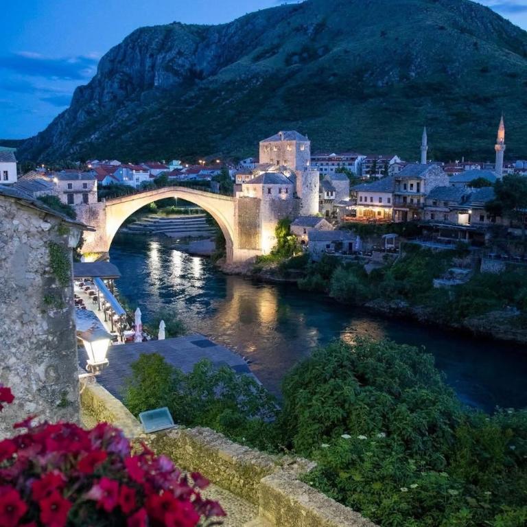 Rondo Mostar - Two-Bedroom Apartment with Balcony - 25
