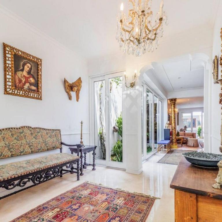 Apartment in the historic central of the city - Villa - 24