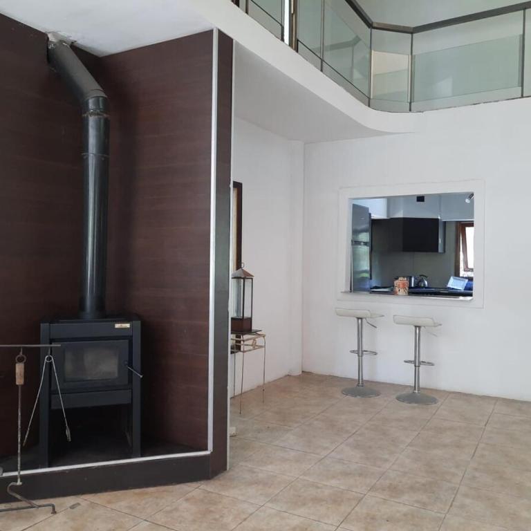Casa quinta con jardín y pileta - Four-Bedroom House - 7