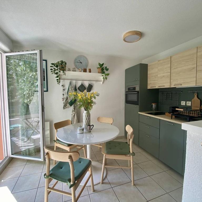 Charmant T2 avec WiFi à Cambo-les-Bains - Apartamento de 1 dormitorio - 6