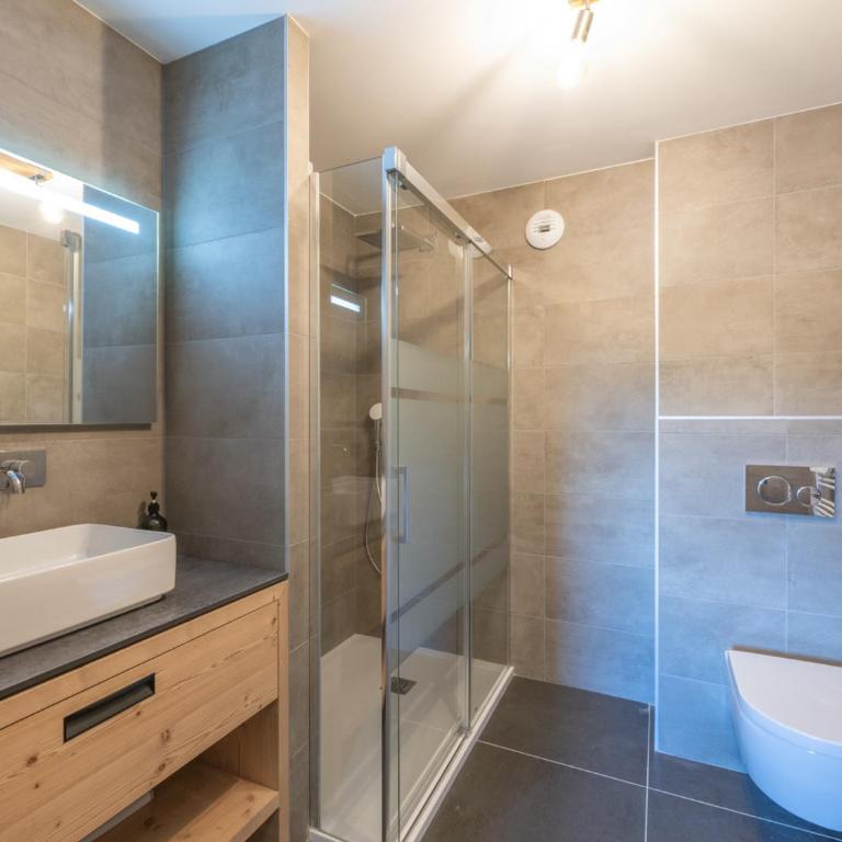 Appartement moderne à l'Alpe d'Huez pour 6 pers, 3 pièces - FR-1-645-87 - Appartement - 8