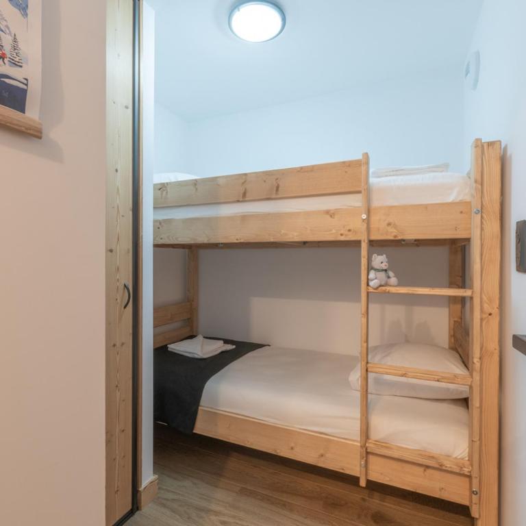Appartement moderne à l'Alpe d'Huez pour 6 pers, 3 pièces - FR-1-645-87 - Appartement - 12