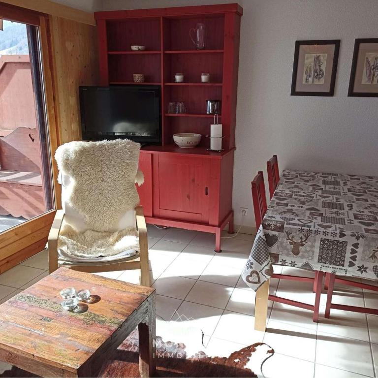 2 pièces avec balcon et garage, idéal 4 pers, juste 200m des télécabines - FR-1-458-255 - Apartamento - 3