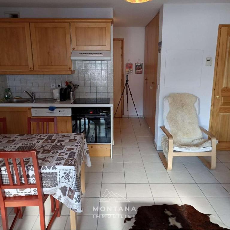 2 pièces avec balcon et garage, idéal 4 pers, juste 200m des télécabines - FR-1-458-255 - Apartamento - 4